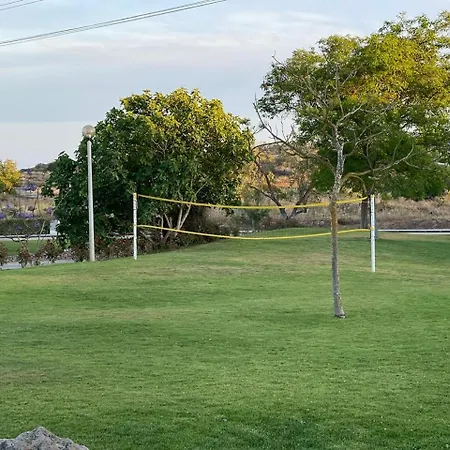 Будинок відпочинку Lovely 2 Bedroom Inside A In *