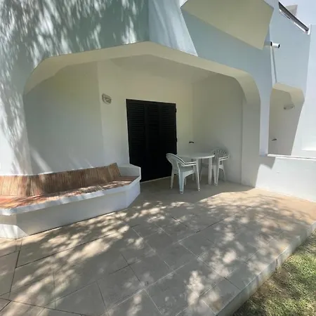 Lovely 2 Bedroom Inside A In Vakantiehuis *