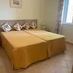 Casa de Férias Lovely 2 Bedroom Inside A In *