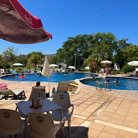 Lovely 2 Bedroom Inside A In Casa de Férias Albufeira